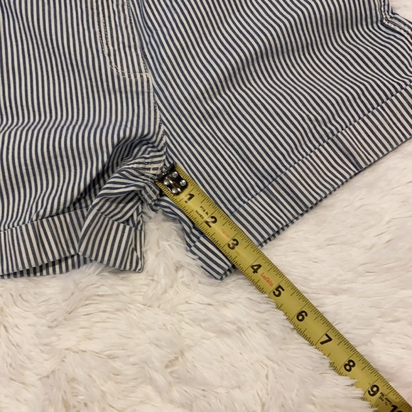 Boden Navy & White Striped Shorts Size 6 - Picture 6 of 8